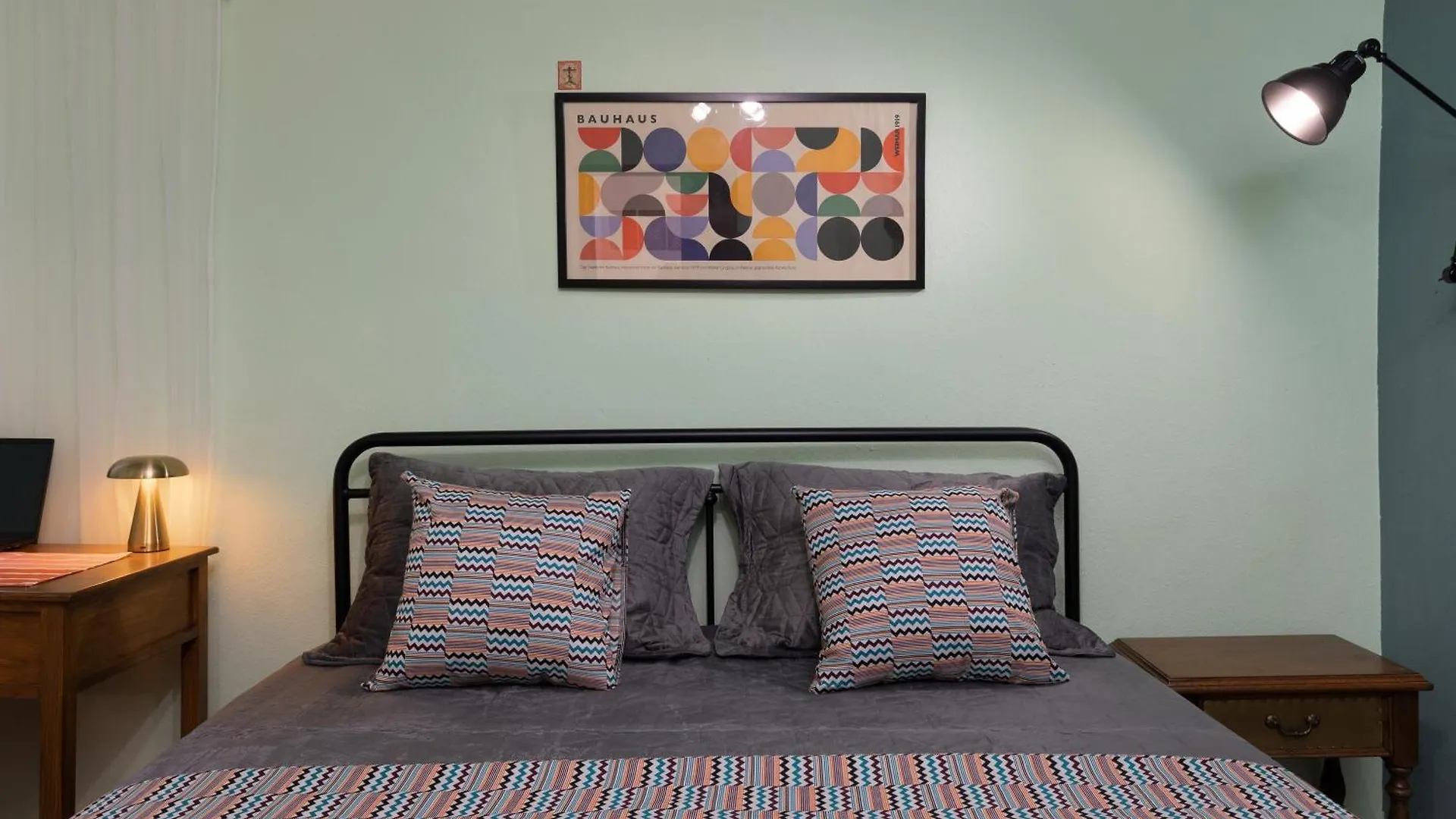 Mid-Century Modern Gem Near Dry Bridge With Free Coffee Apartman Tbiliszi Grúzia