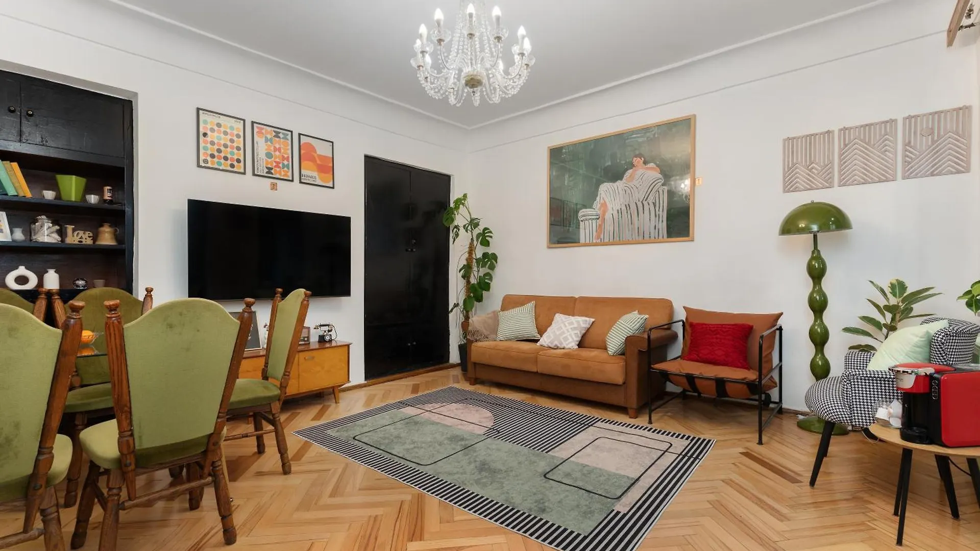 Mid-Century Modern Gem Near Dry Bridge With Free Coffee Apartman Tbiliszi