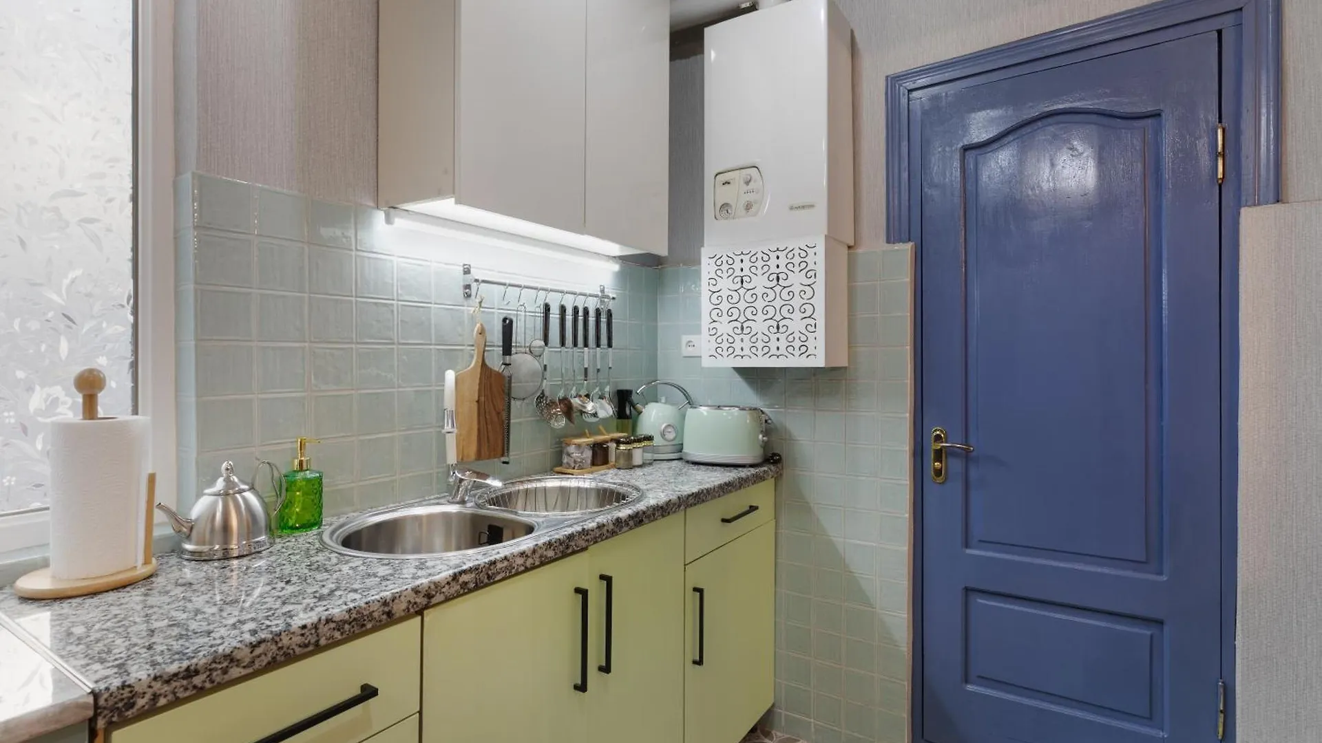 Mid-Century Modern Gem Near Dry Bridge Apartment Tbilisi 0*,