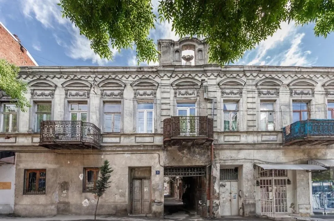 Mid-Century Modern Gem Near Dry Bridge Apartment Tbilisi